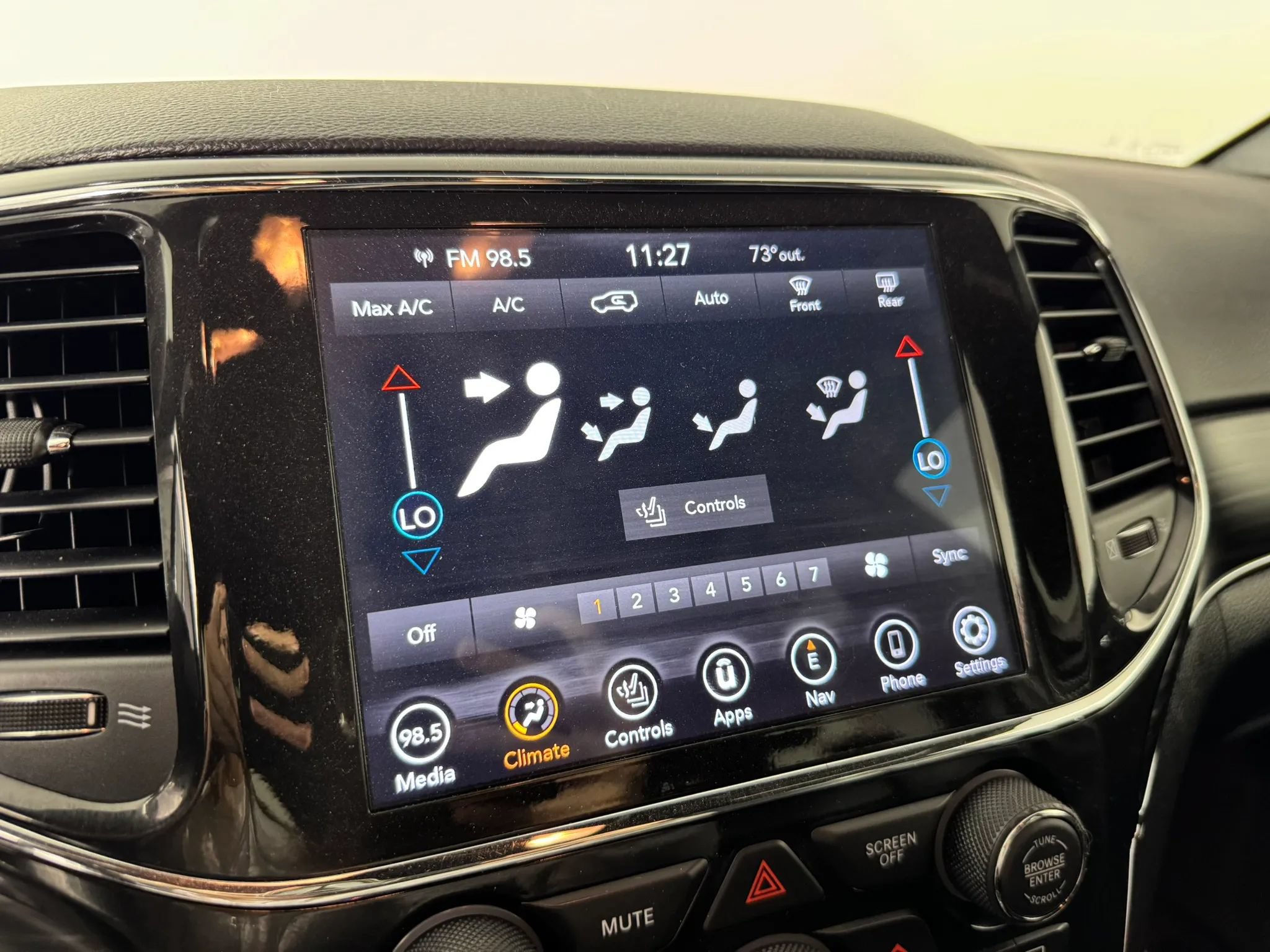 Used 2021 Jeep Grand Cherokee Limited w/ Trailer Tow Group IV AWD/4WD image 21