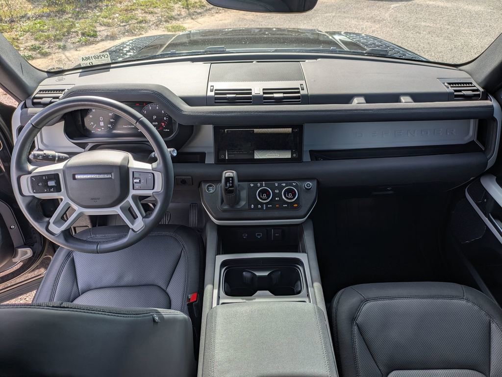 Used 2023 Land Rover Defender 90 X-Dynamic SE image 30