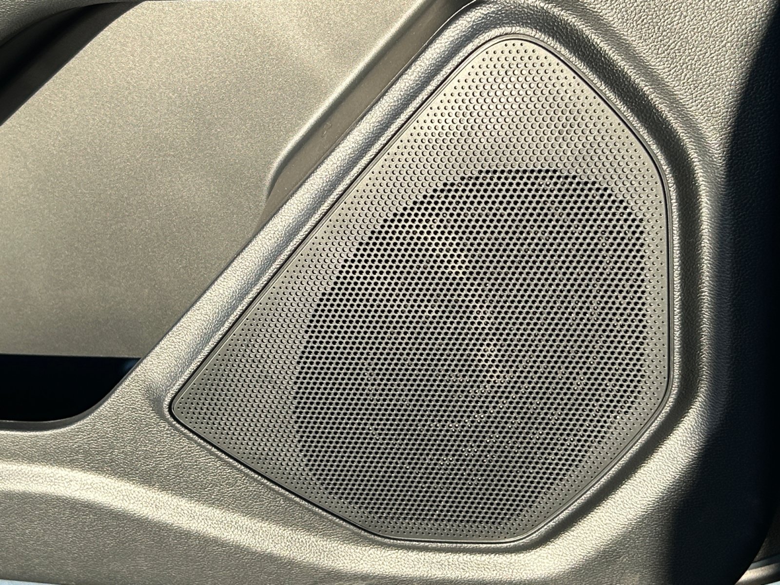 New 2027 Ford Explorer Active RWD image 27
