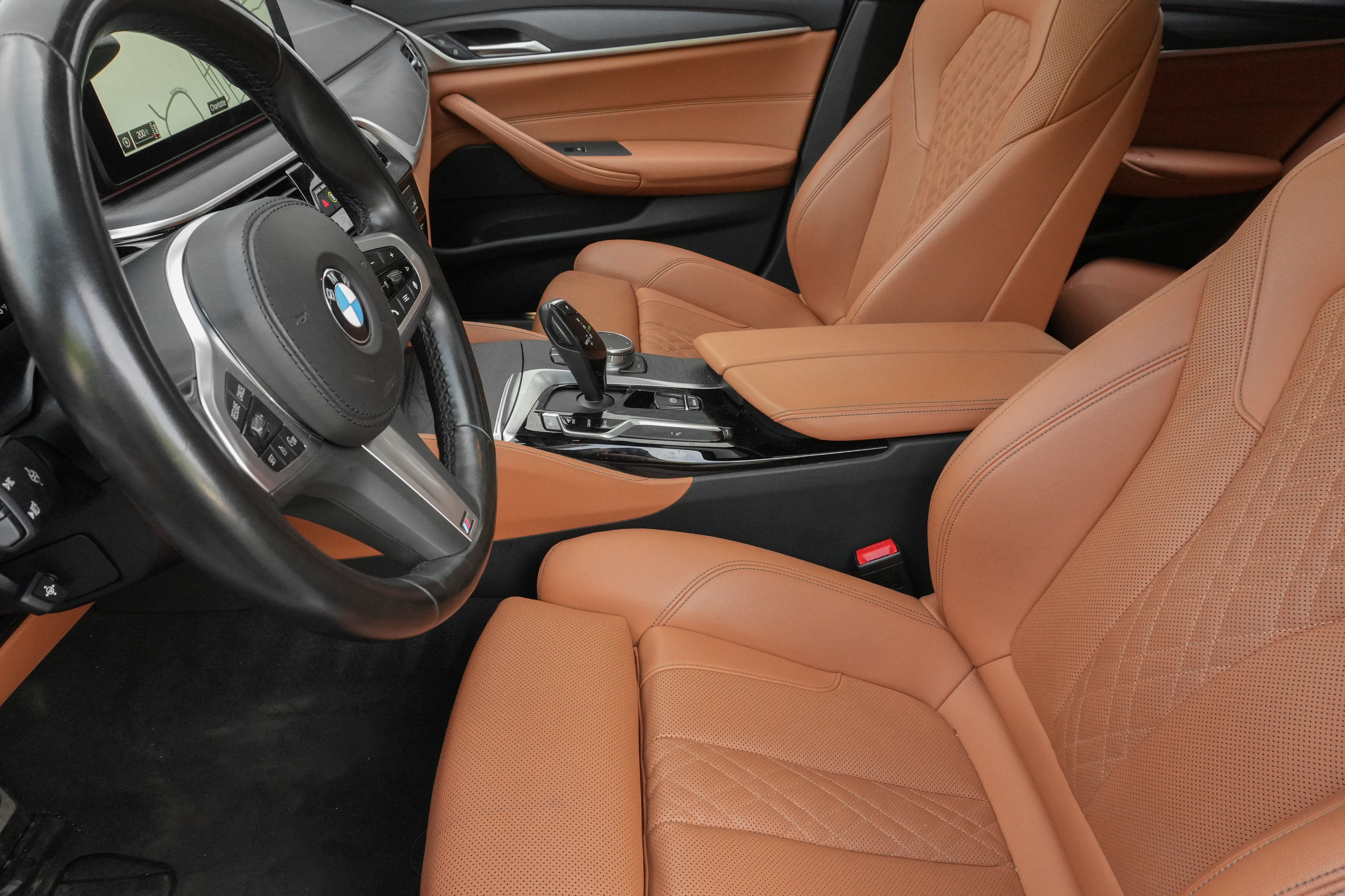 Used 2023 BMW 540i w/ M Sport Package RWD image 12