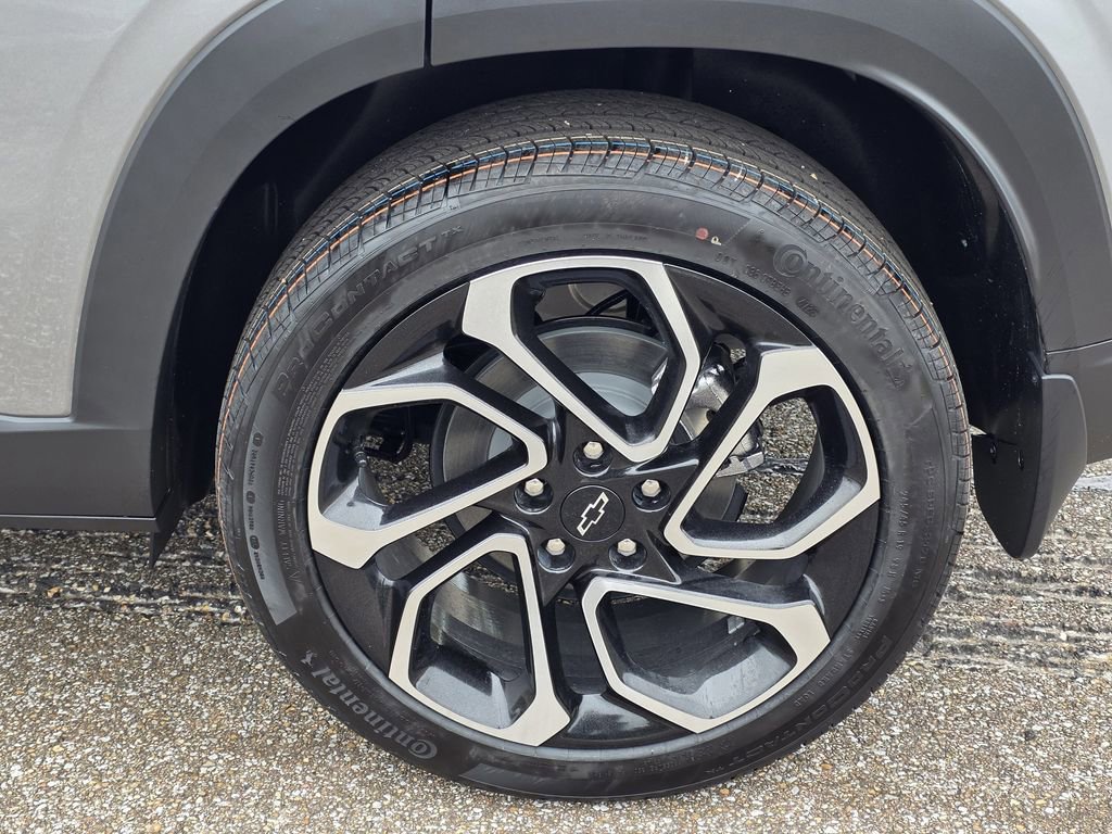 New 2026 Chevrolet Trax RS w/ Sunroof Package FWD image 36