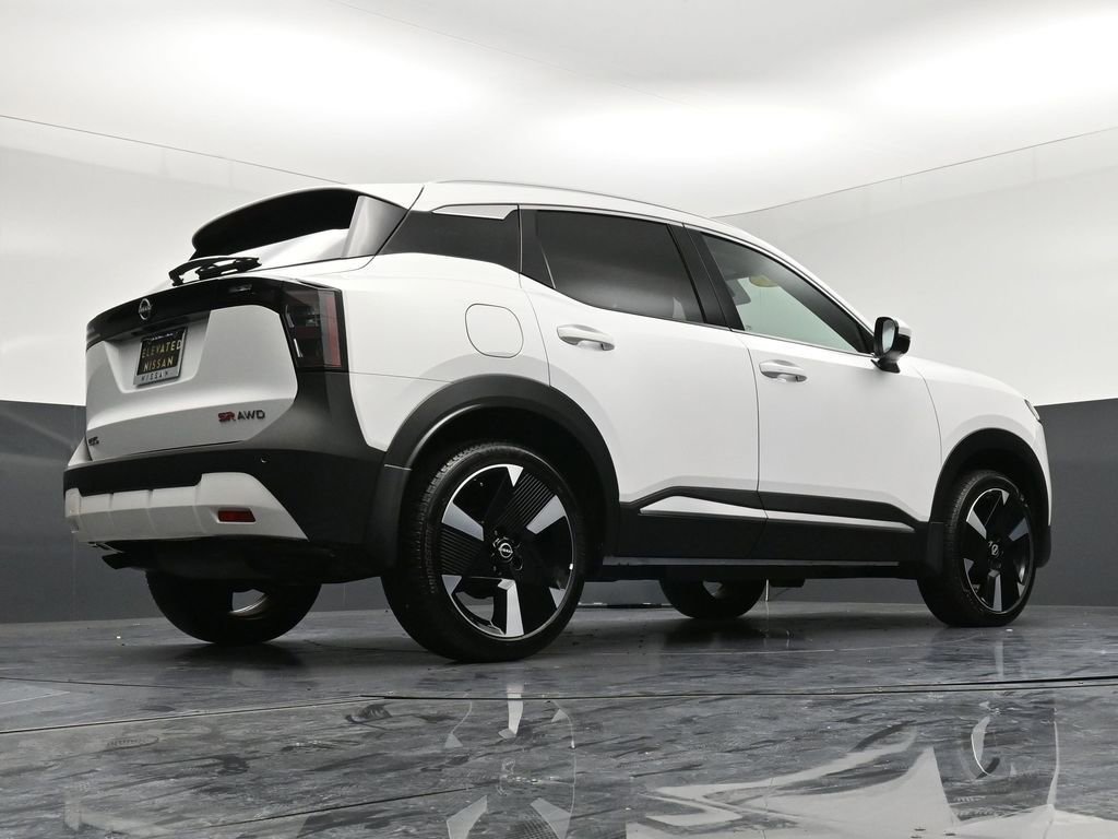 Certified 2025 Nissan Kicks SR image 27