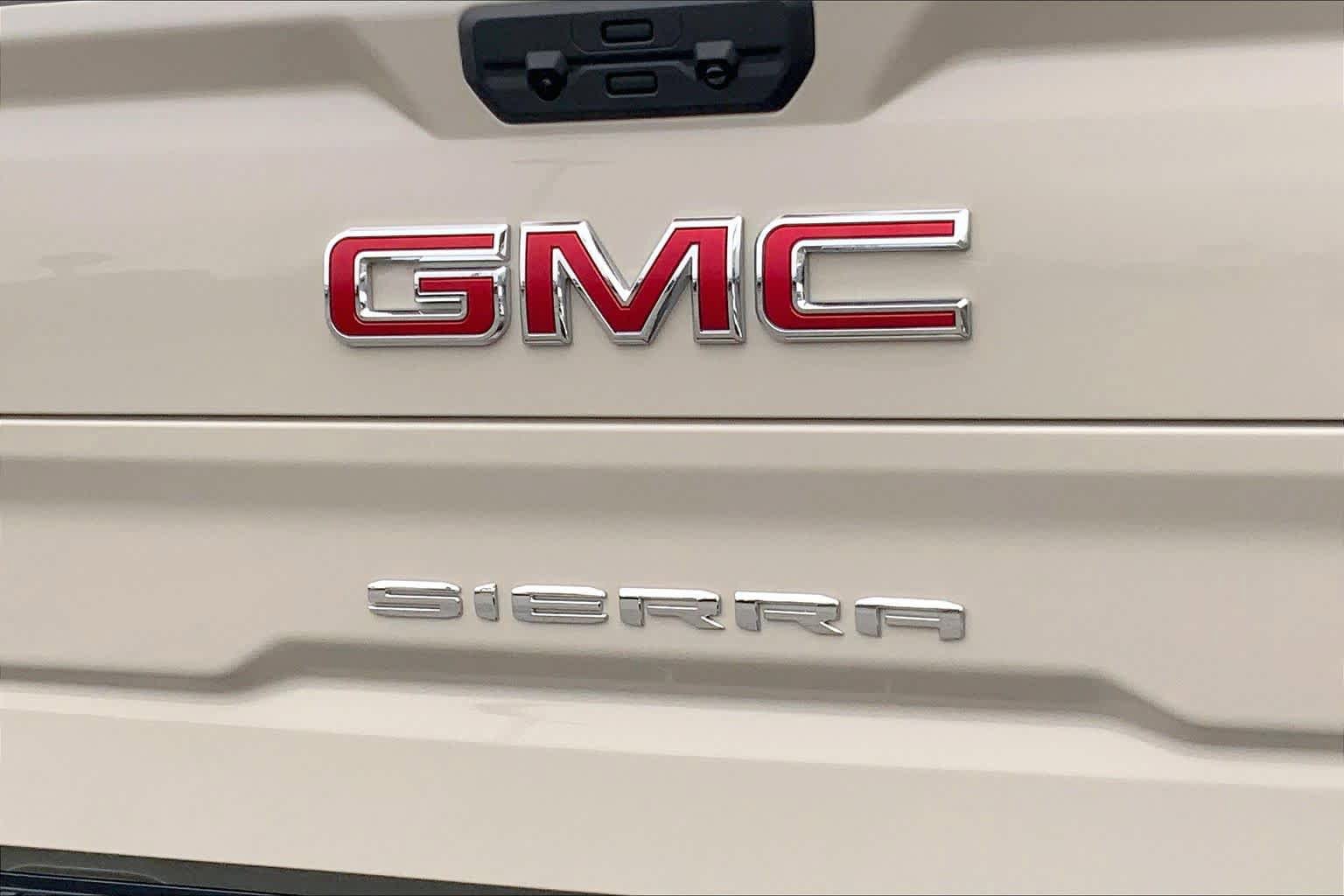 Used 2026 GMC Sierra 1500 AT4X AWD/4WD image 10