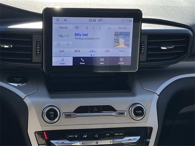 Used 2023 Ford Explorer XLT image 16