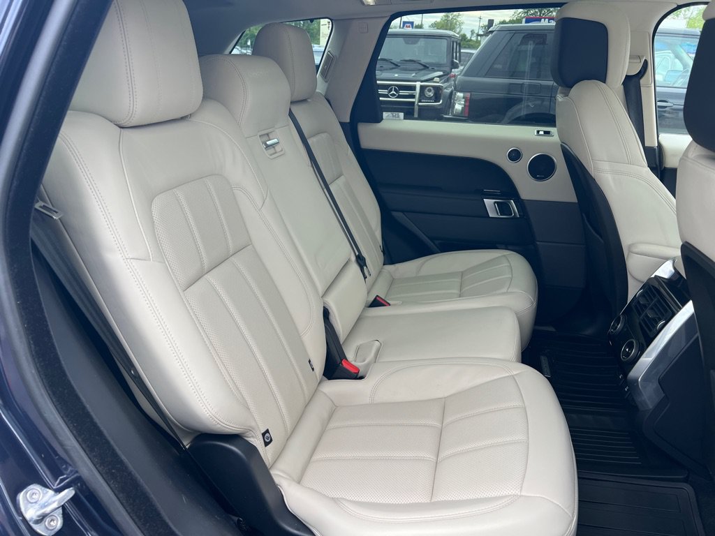 Used 2019 Land Rover Range Rover Sport HSE AWD/4WD image 30