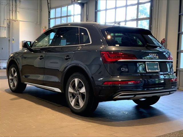 Certified 2023 Audi Q5 Premium w/ Convenience Package AWD/4WD image 3