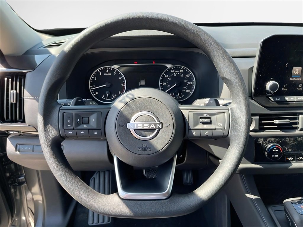 Certified 2025 Nissan Pathfinder S image 11