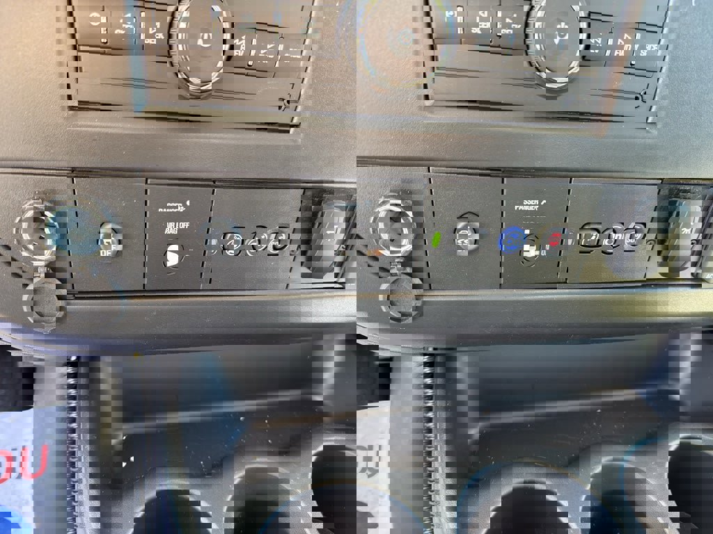 New 2026 Chevrolet Express 3500 w/ Power Convenience Package image 18