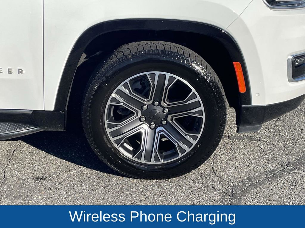 Certified 2024 Jeep Wagoneer Series II w/ Flexible Seating Group image 14