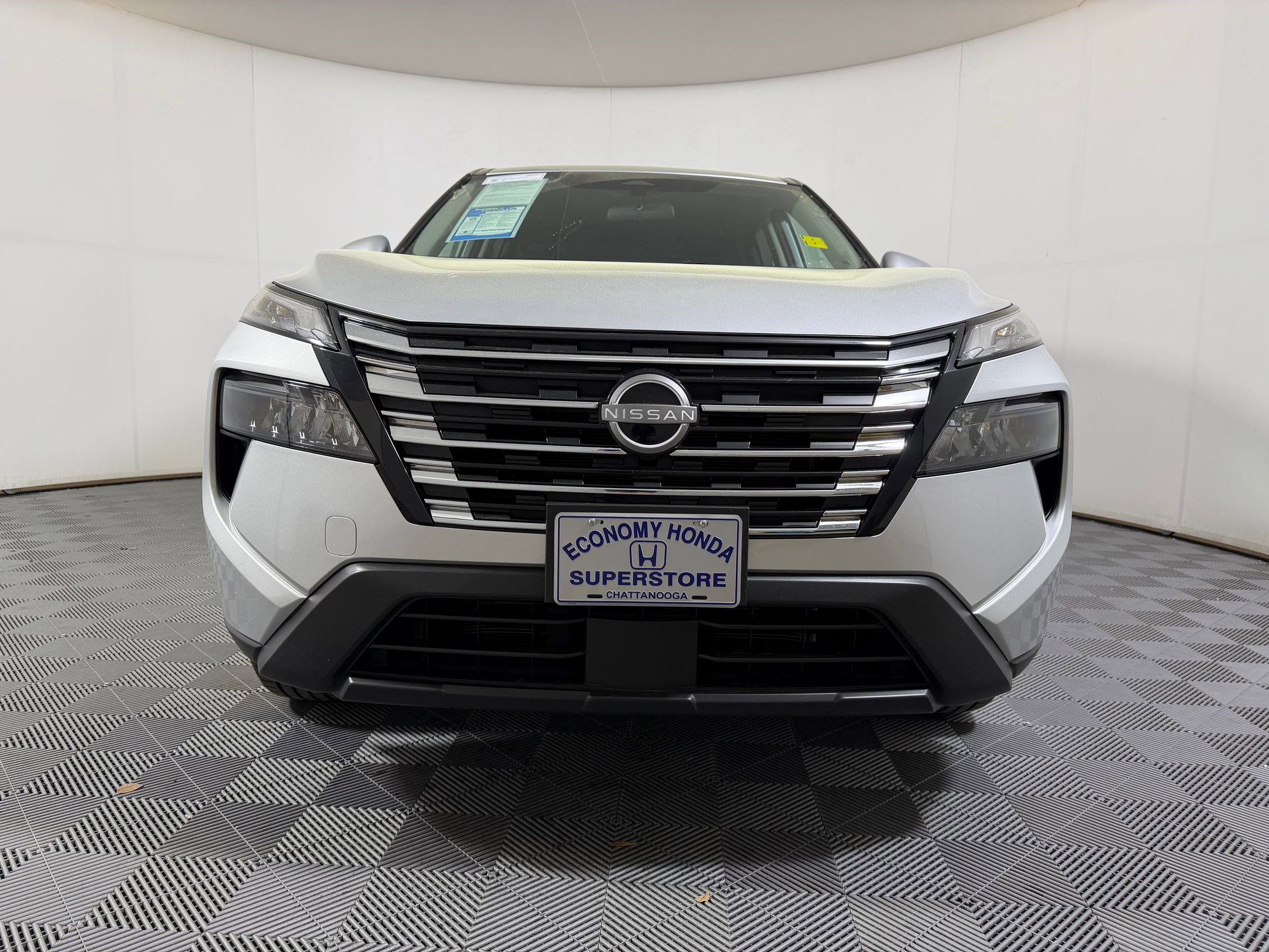 Used 2025 Nissan Rogue SV image 5