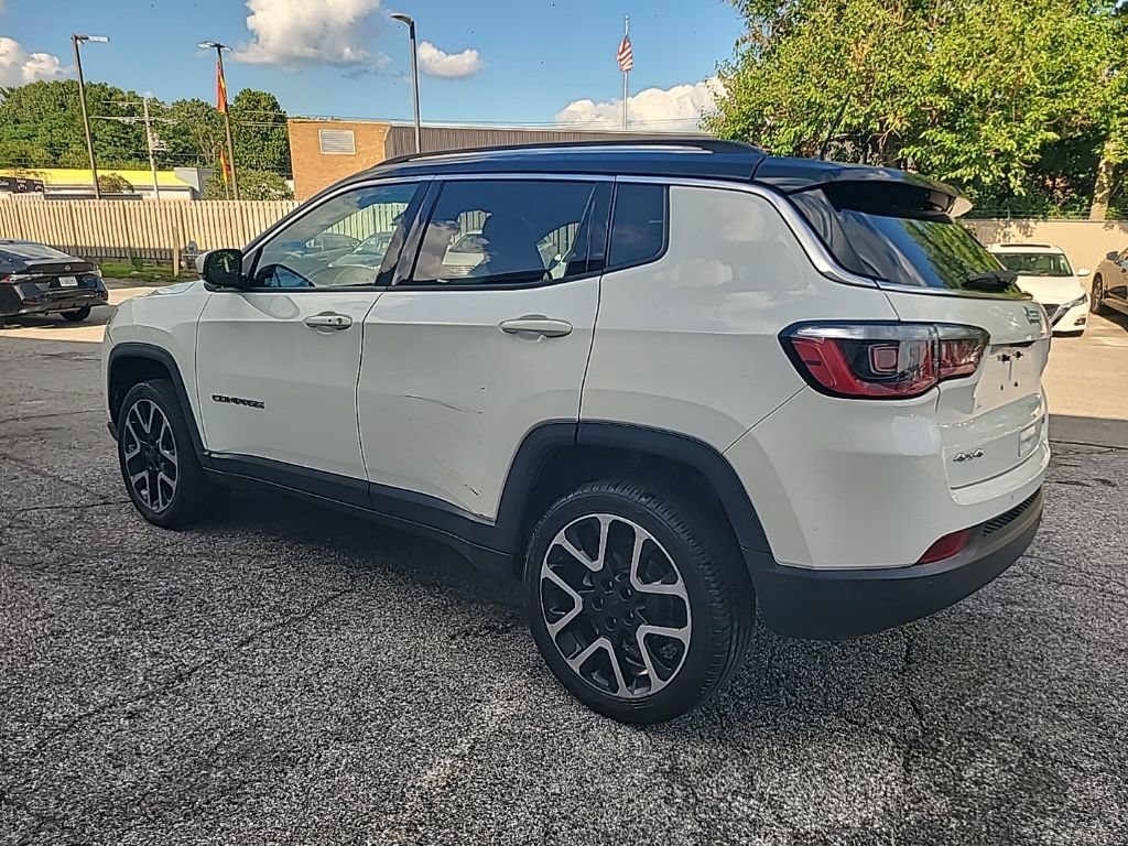 Used 2017 Jeep Compass Limited w/ Navigation Group AWD/4WD image 5