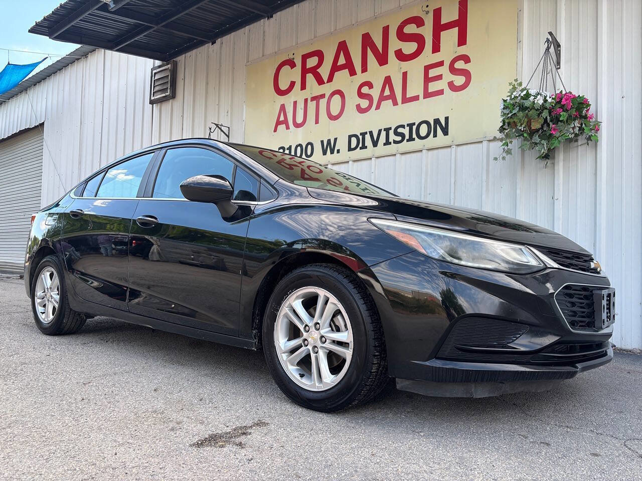 Used 2018 Chevrolet Cruze LT image 1
