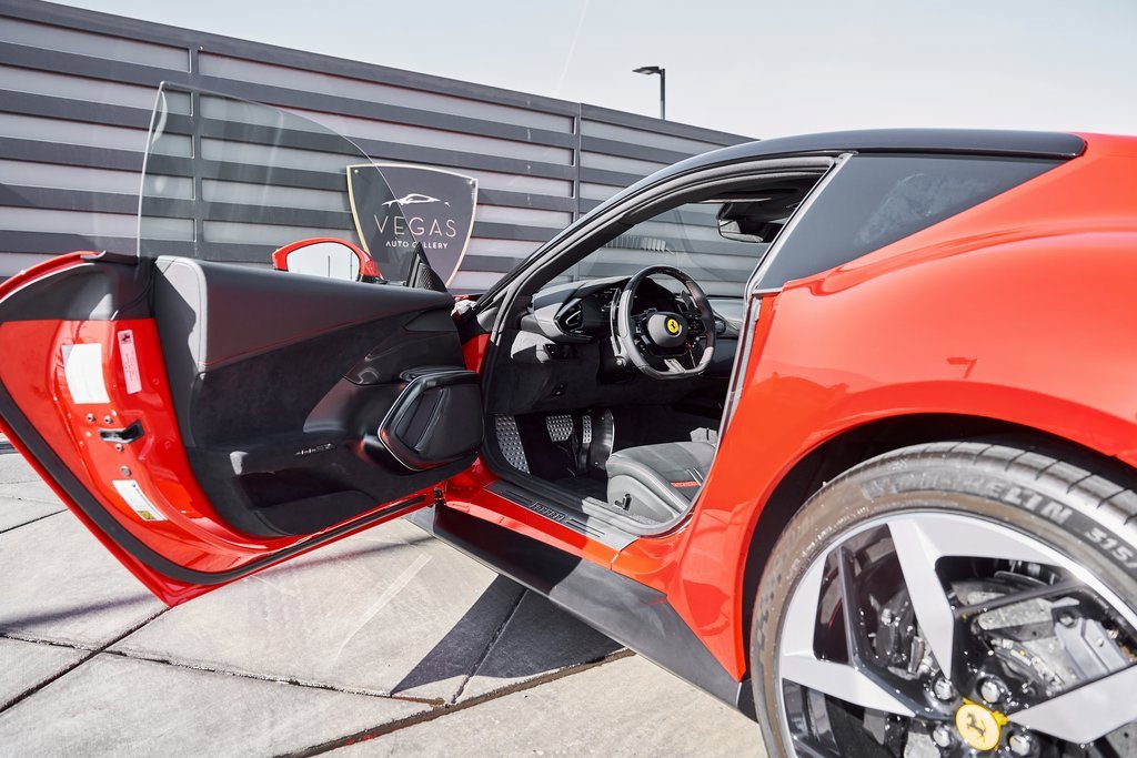 Used 2025 Ferrari 12Cilindri image 41