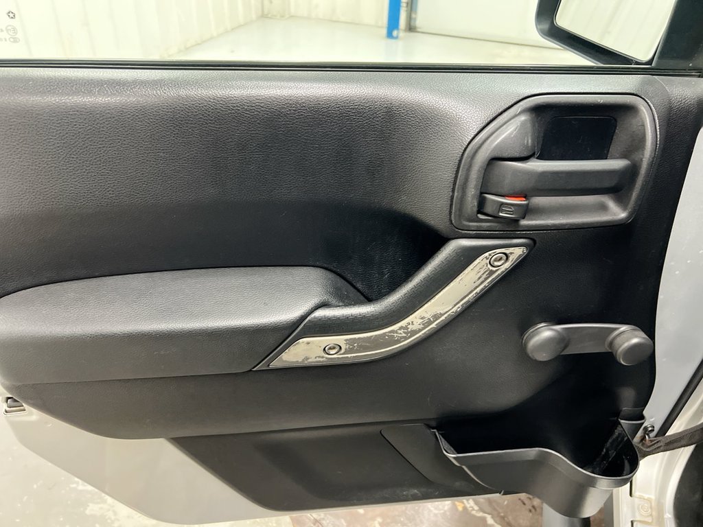 Used 2012 Jeep Wrangler Sport AWD/4WD image 17
