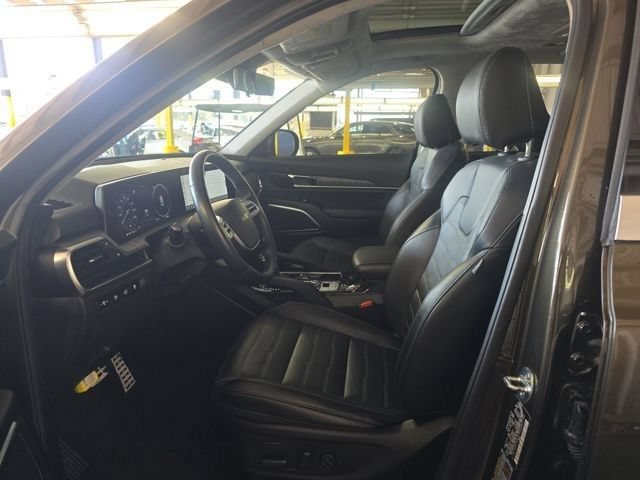 Used 2024 Kia Telluride SX Prestige w/ Towing Package AWD/4WD image 6