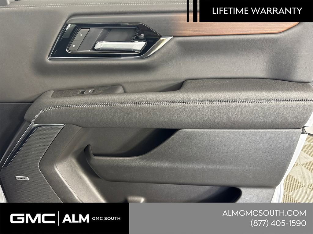 New 2026 GMC Yukon XL Denali w/ Denali Reserve Package image 16