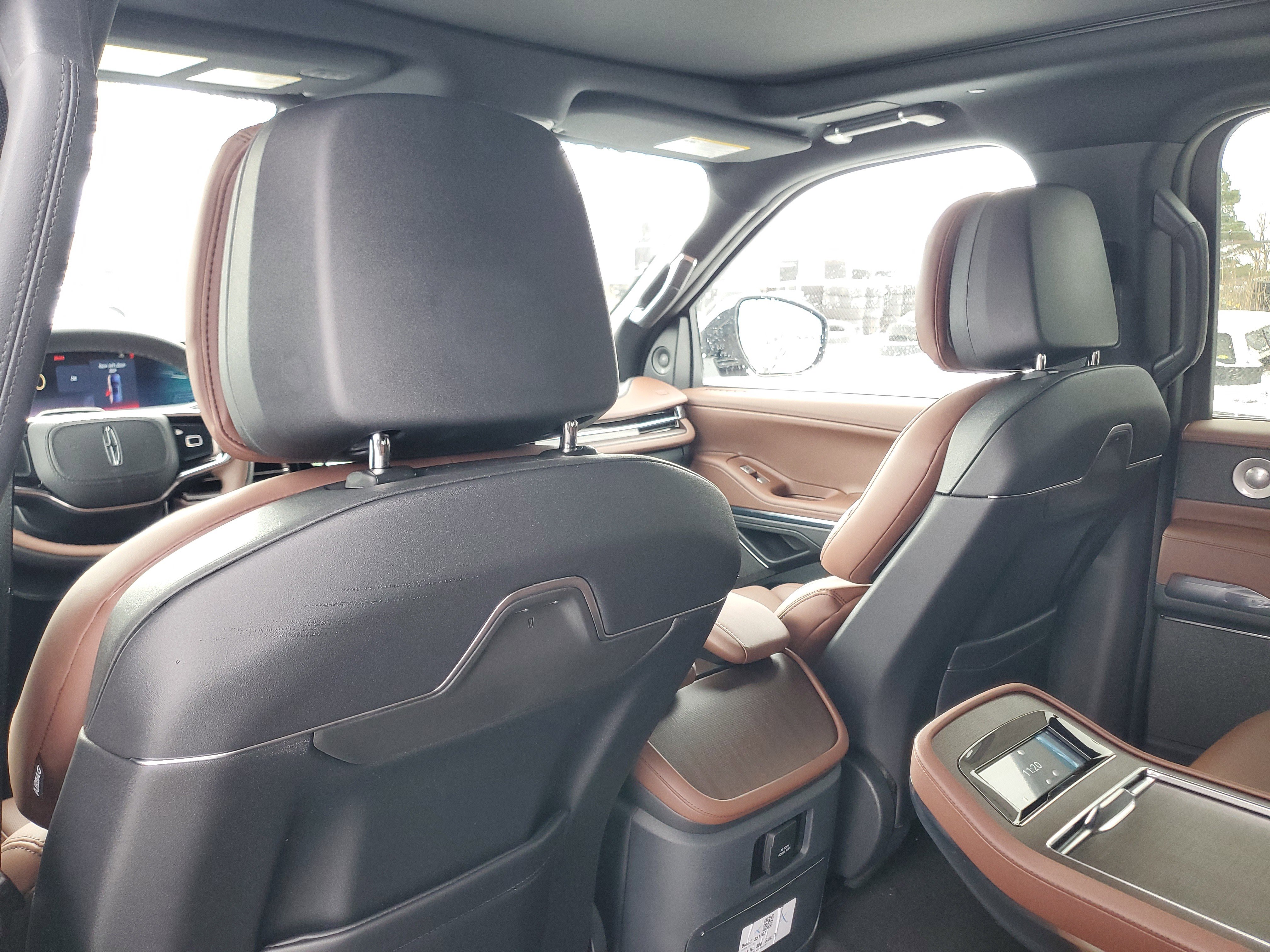 New 2026 Lincoln Navigator Reserve image 28