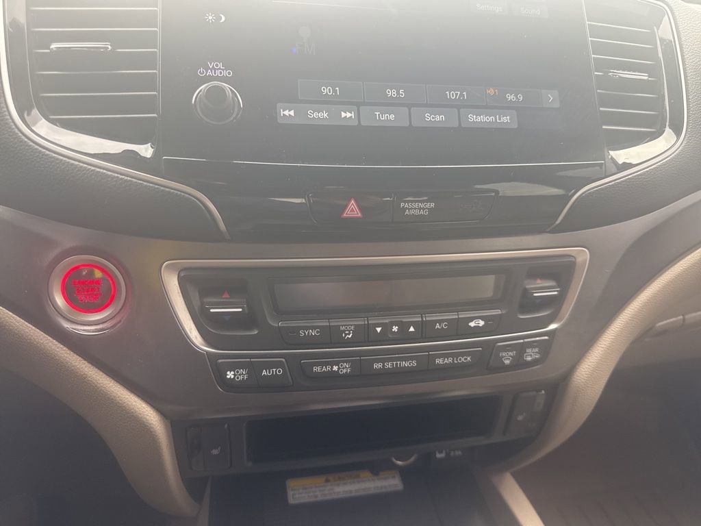 Used 2022 Honda Pilot Special Edition image 17