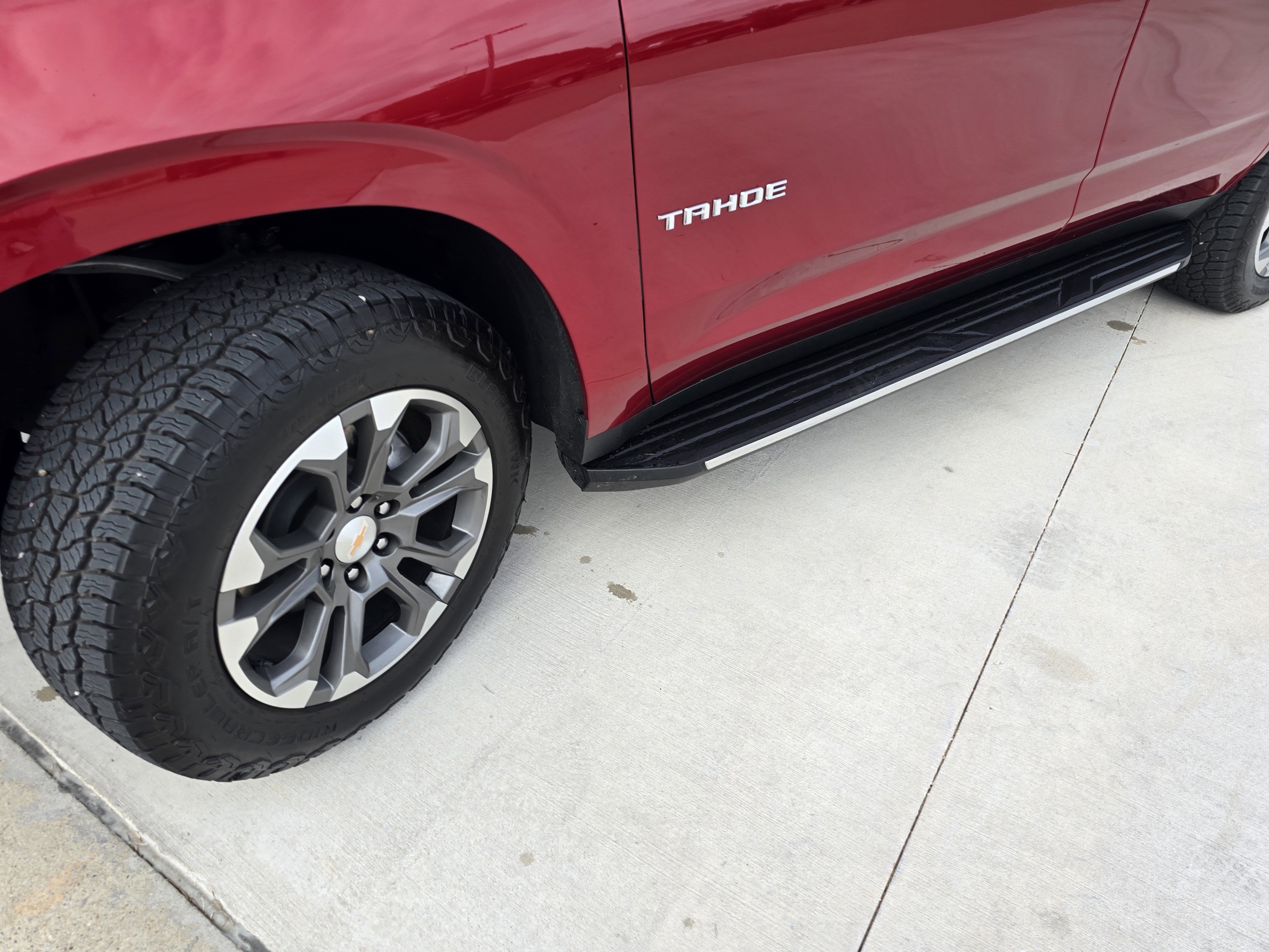 Used 2025 Chevrolet Tahoe LS image 9