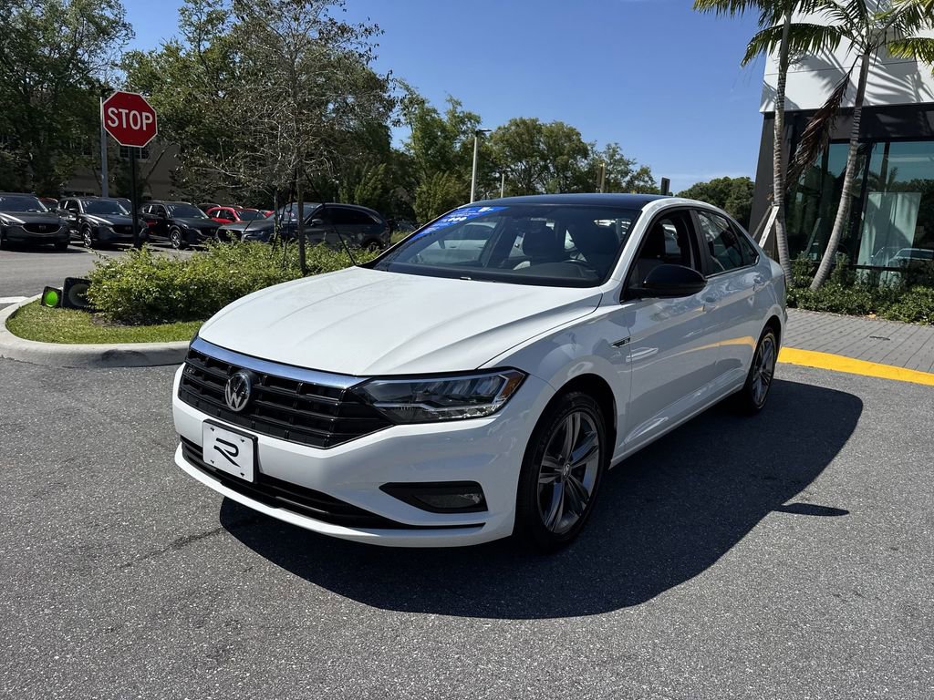Used 2019 Volkswagen Jetta R-Line w/ R-Line Cold Weather Package image 10