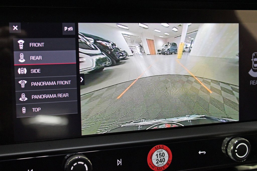 Used 2025 Porsche Macan image 28