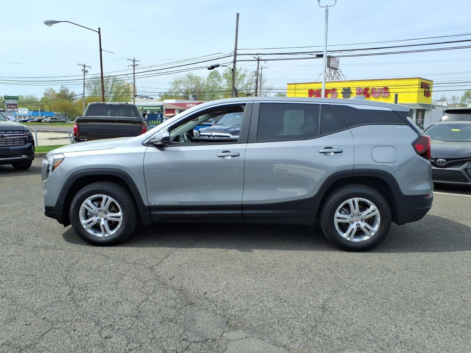 Certified 2024 GMC Terrain SLE image 7