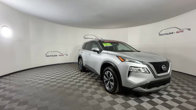 Certified 2023 Nissan Rogue SV image 2
