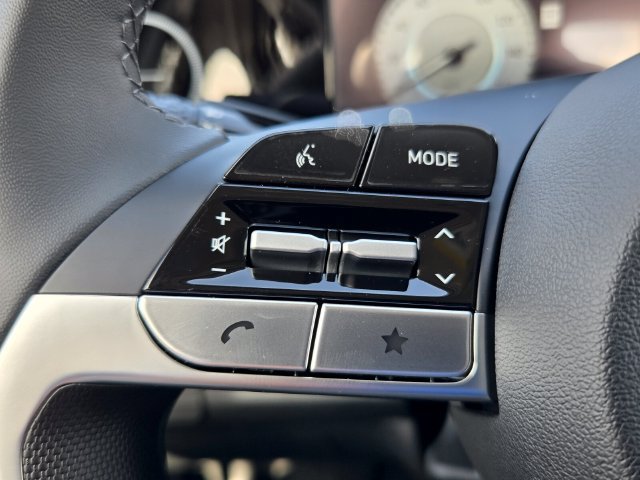 New 2026 Hyundai Elantra Limited FWD image 13