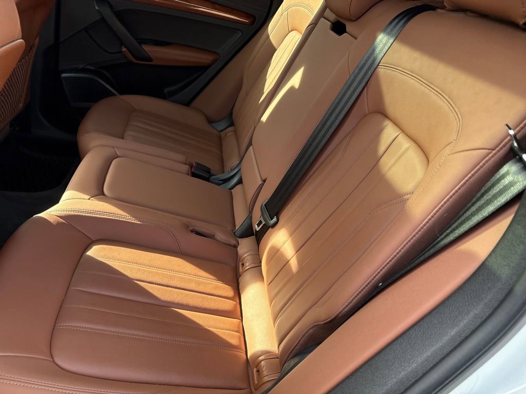 Used 2021 Audi Q5 e Premium Plus w/ Premium Plus Package image 18