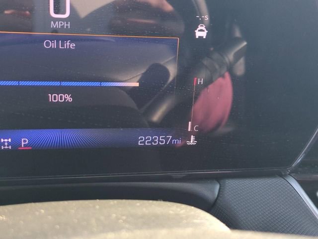 Used 2025 Chevrolet TrailBlazer LT image 2