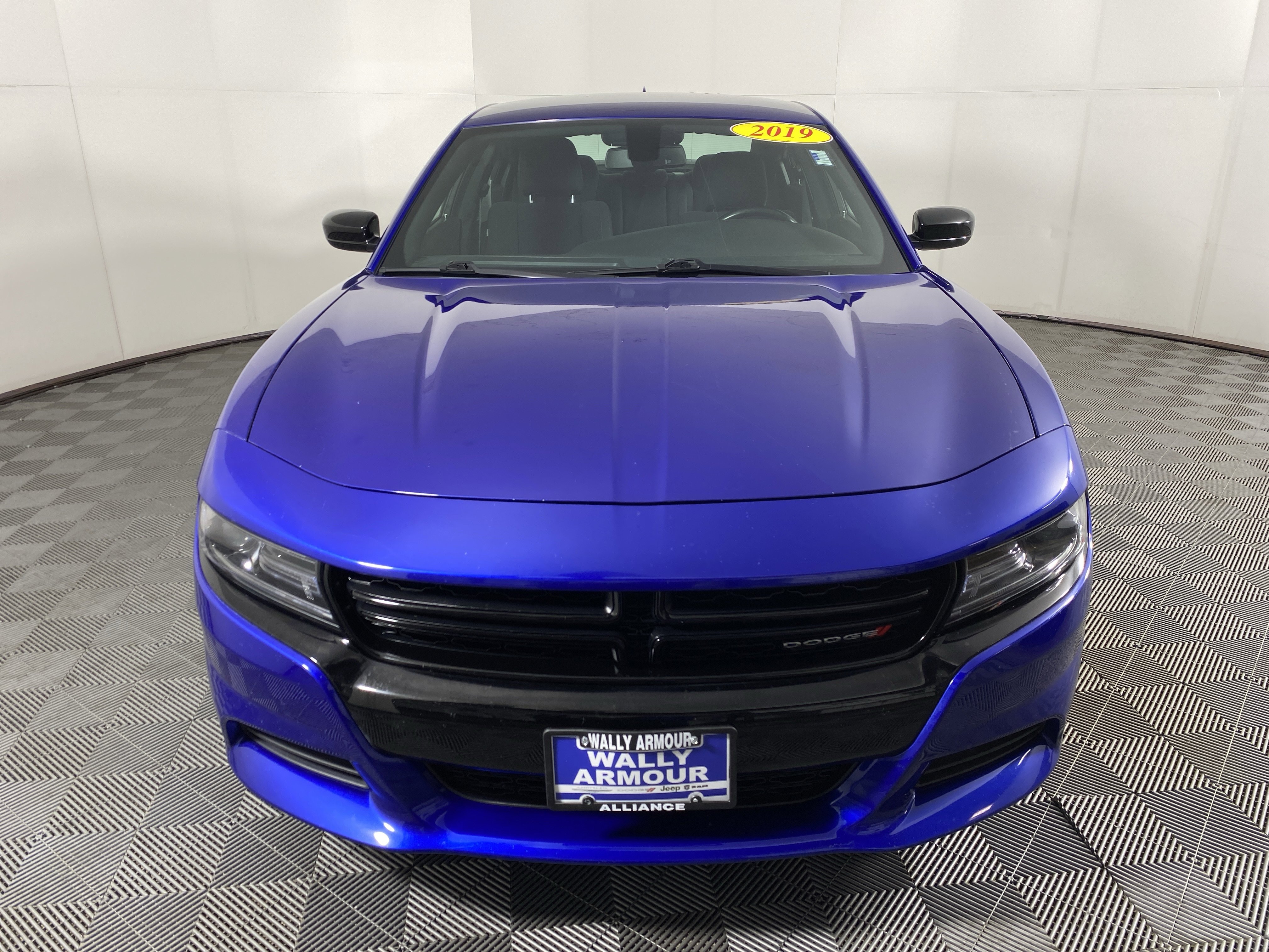 Used 2019 Dodge Charger SXT w/ Blacktop Package image 12