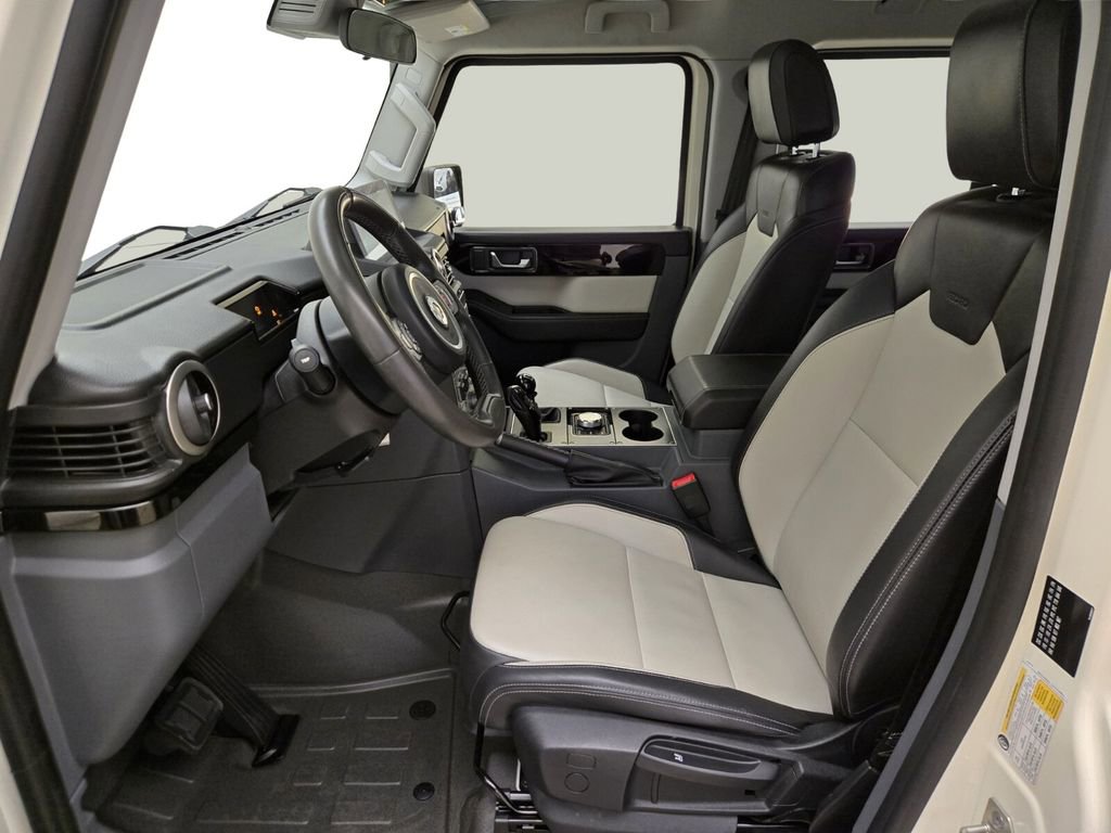 Used 2024 INEOS Grenadier Fieldmaster Edition image 16