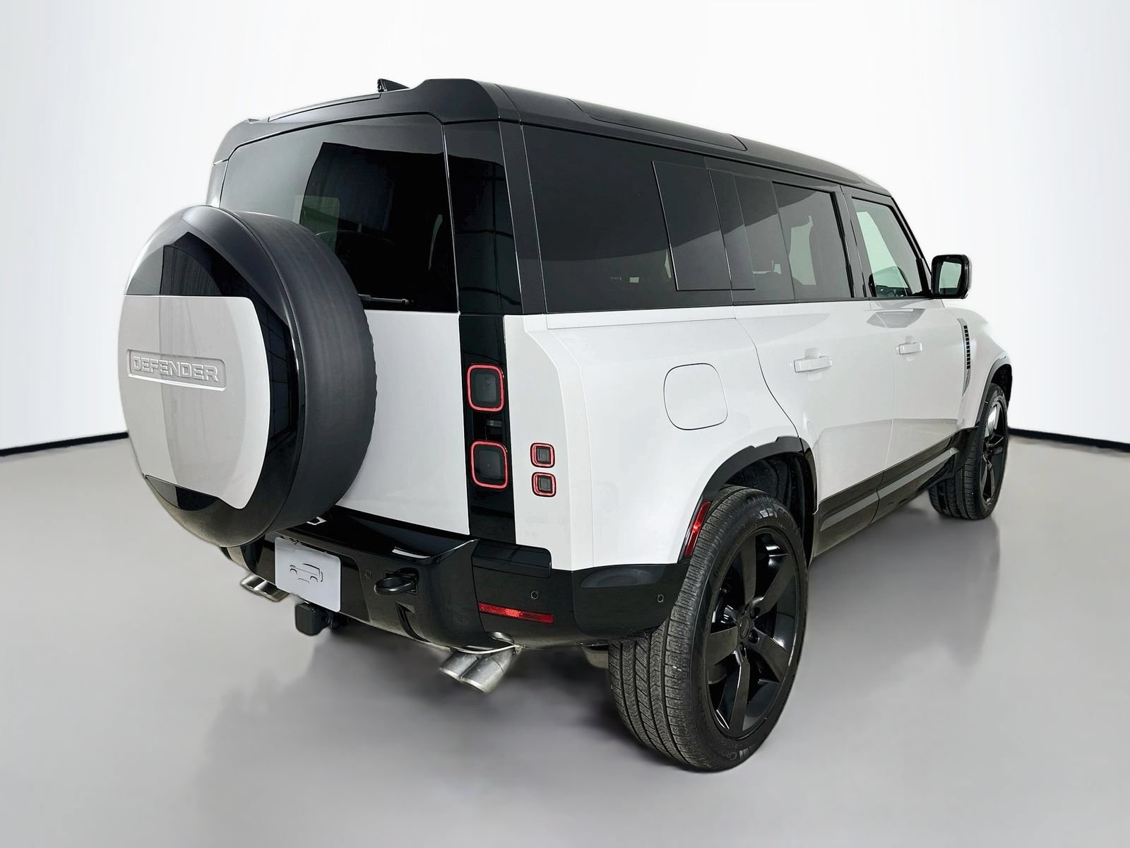 New 2026 Land Rover Defender 110 X-Dynamic SE AWD/4WD image 5
