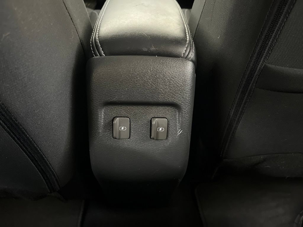 Used 2021 Nissan Kicks SV FWD image 29