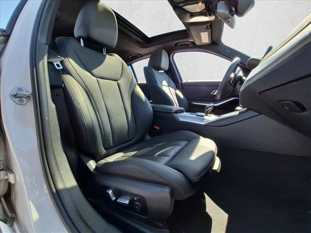 Used 2020 BMW M340i w/ Parking Assistance Package RWD image 17
