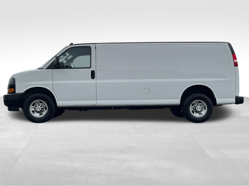 Used 2023 Chevrolet Express 2500 Extended w/ Driver Convenience Package RWD image 4