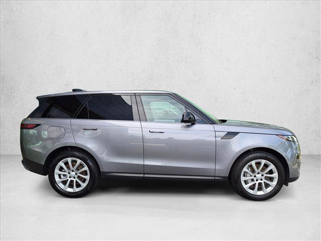 Used 2025 Land Rover Range Rover Sport AWD/4WD image 4