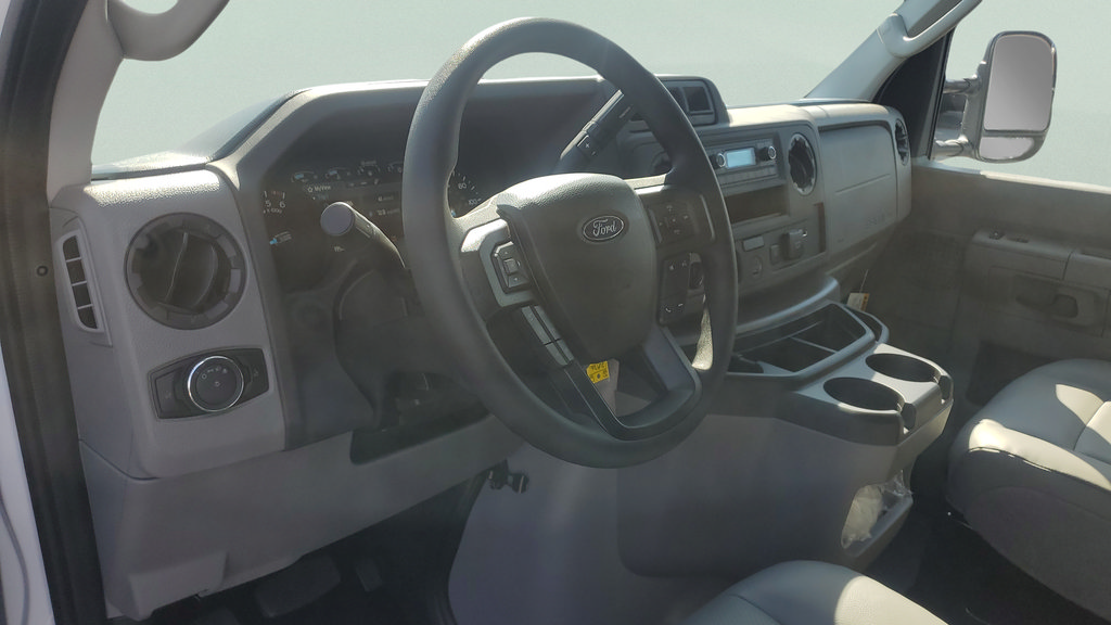New 2026 Ford E-350 and Econoline 350 Super Duty RWD image 23