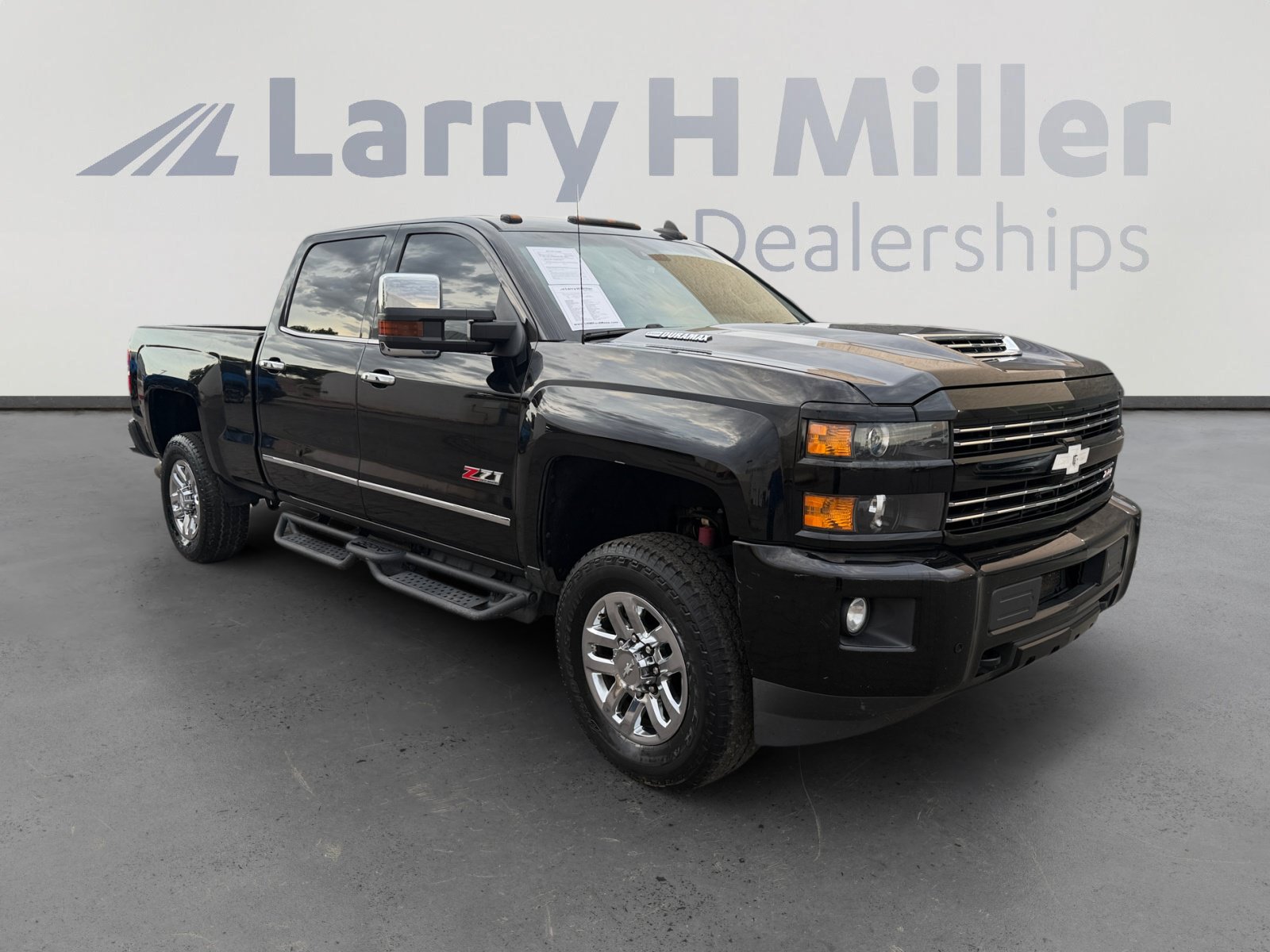 Used 2017 Chevrolet Silverado 3500 LTZ w/ Duramax Plus Package AWD/4WD image 7