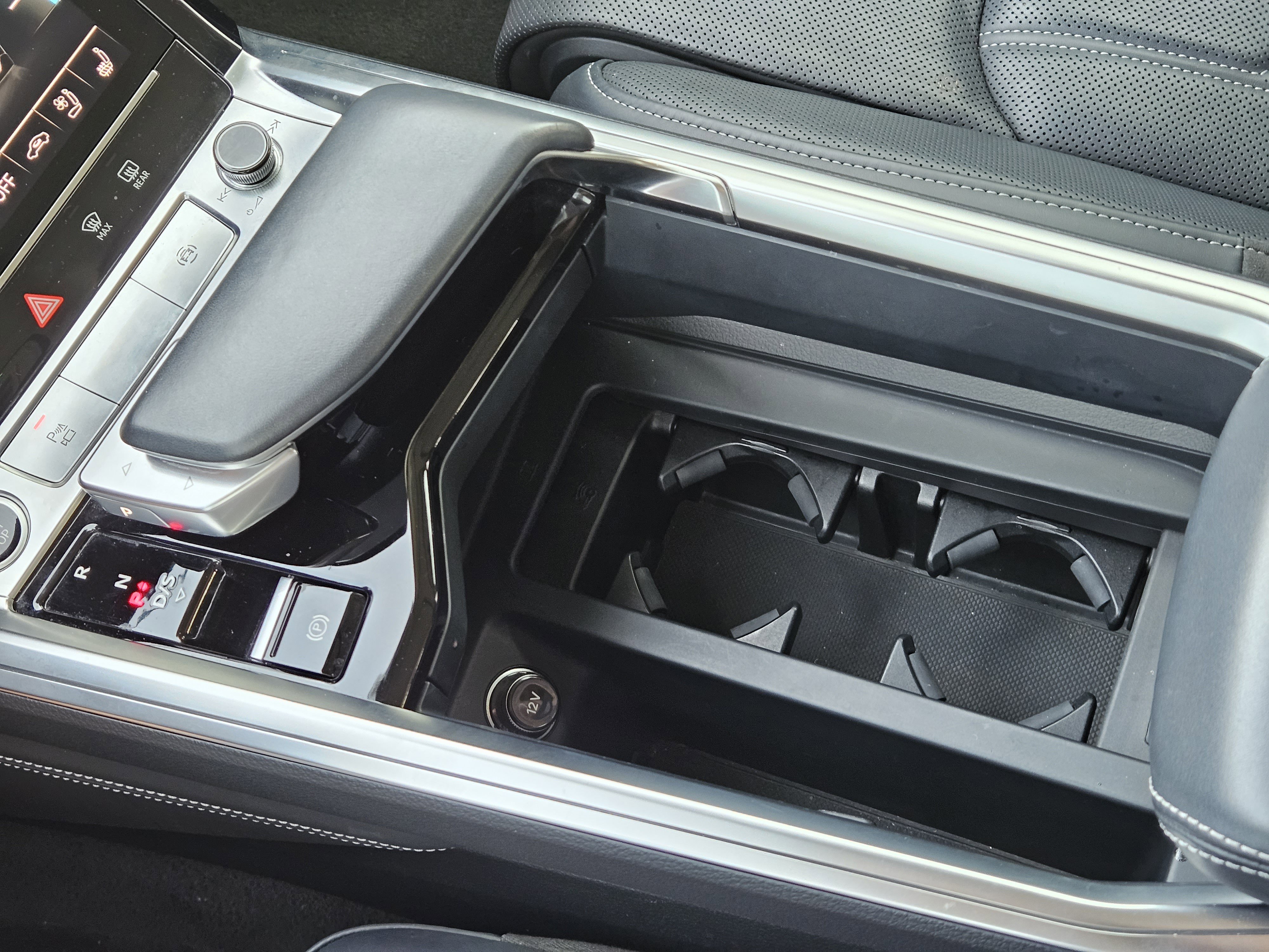 Used 2021 Audi e-tron Prestige w/ Prestige Package image 22