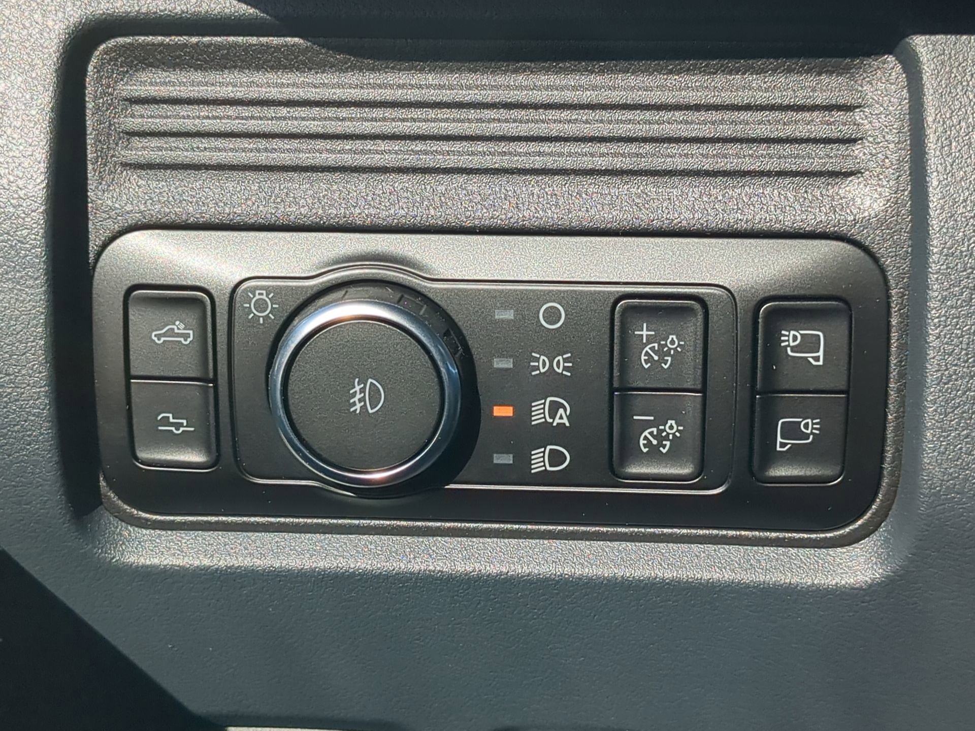 New 2026 Ford F350 Platinum w/ FX4 Off-Road Package image 61