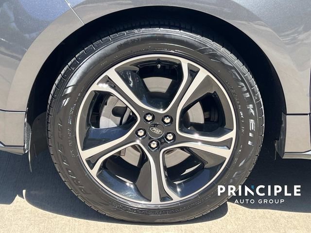 Used 2023 Ford Edge ST image 6