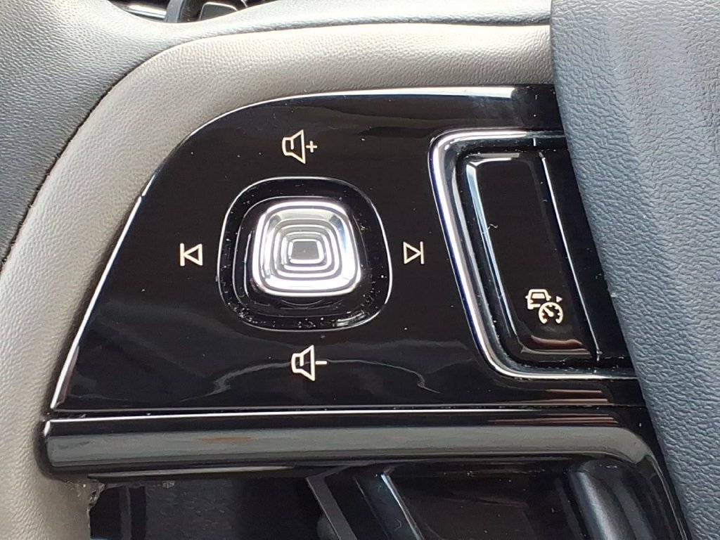 Certified 2023 Lincoln Corsair AWD image 22