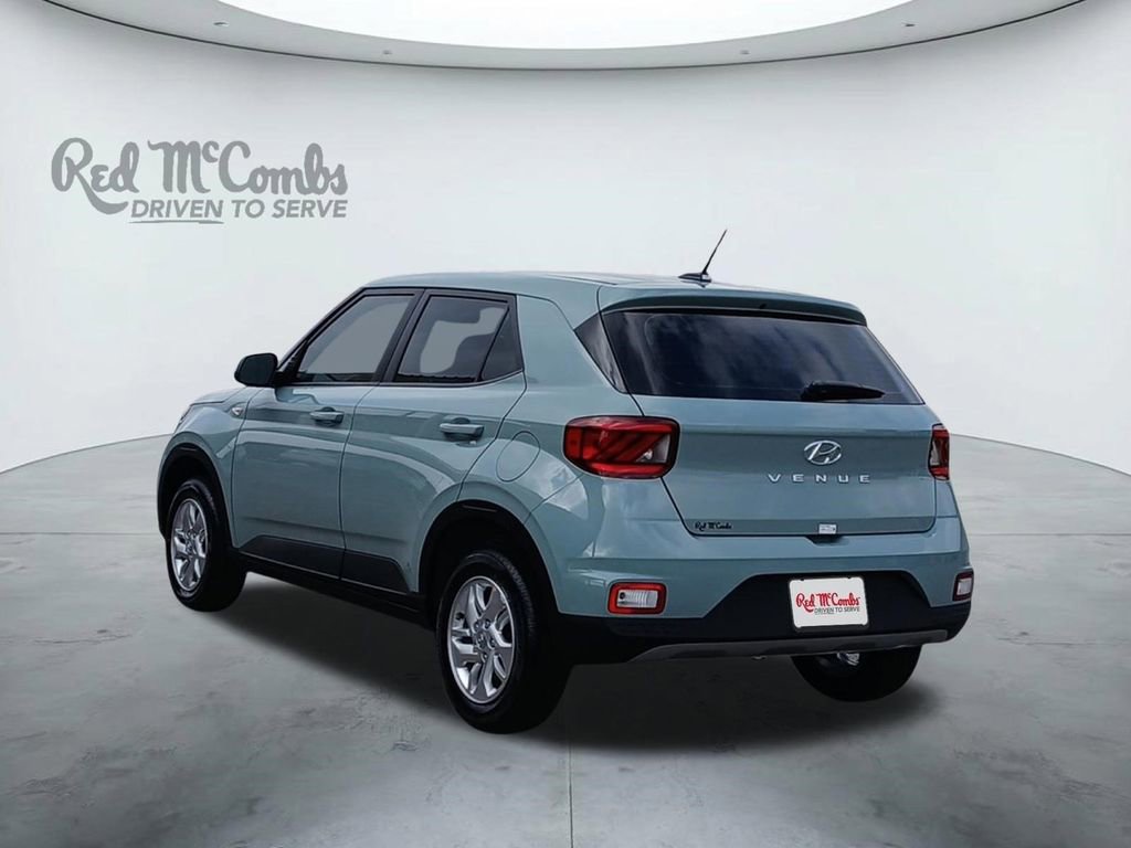 New 2026 Hyundai Venue SE FWD image 3