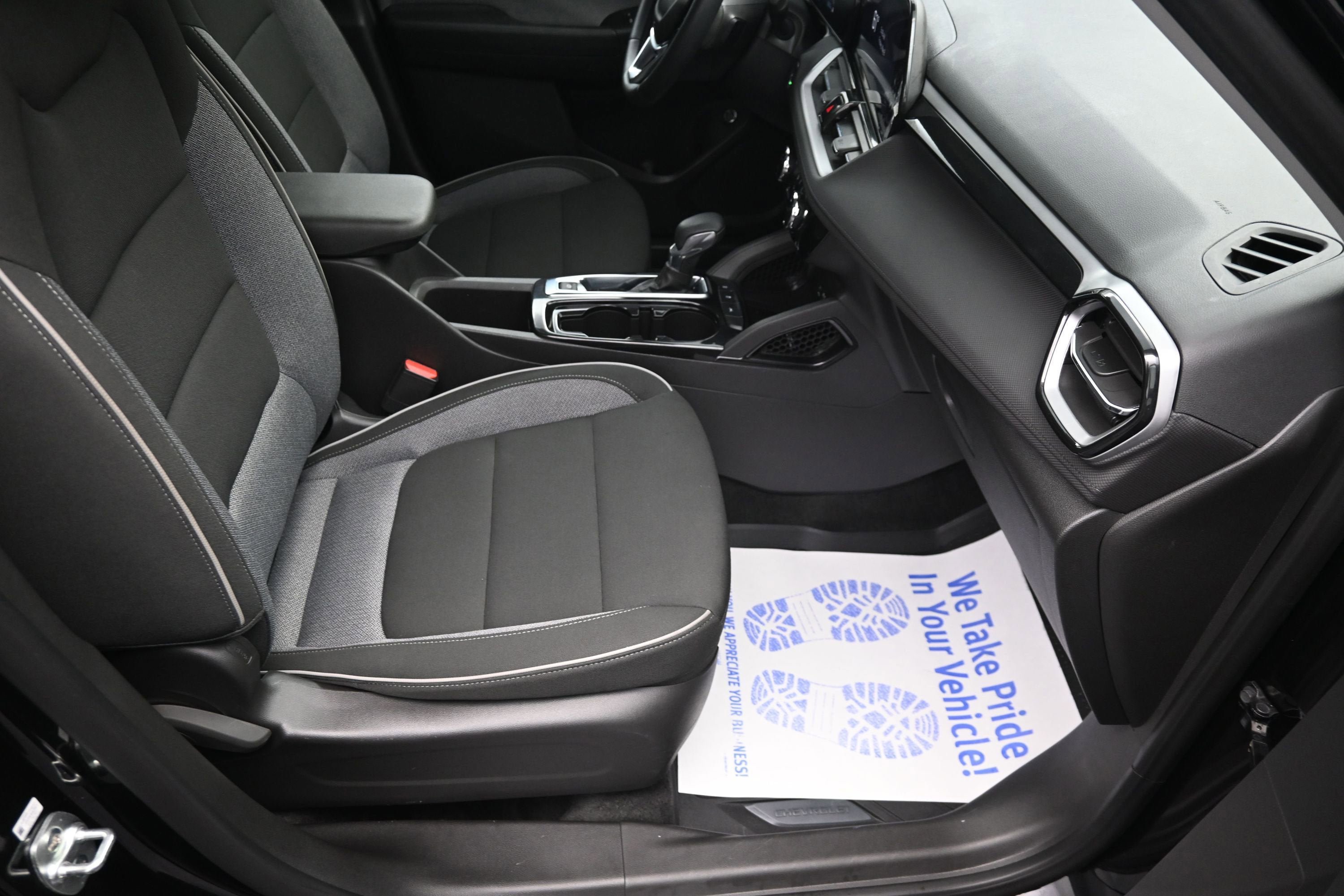 Used 2025 Chevrolet TrailBlazer LT w/ Convenience Package FWD image 32