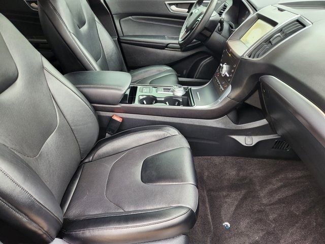 Used 2020 Ford Edge Titanium w/ Equipment Group 301A image 20