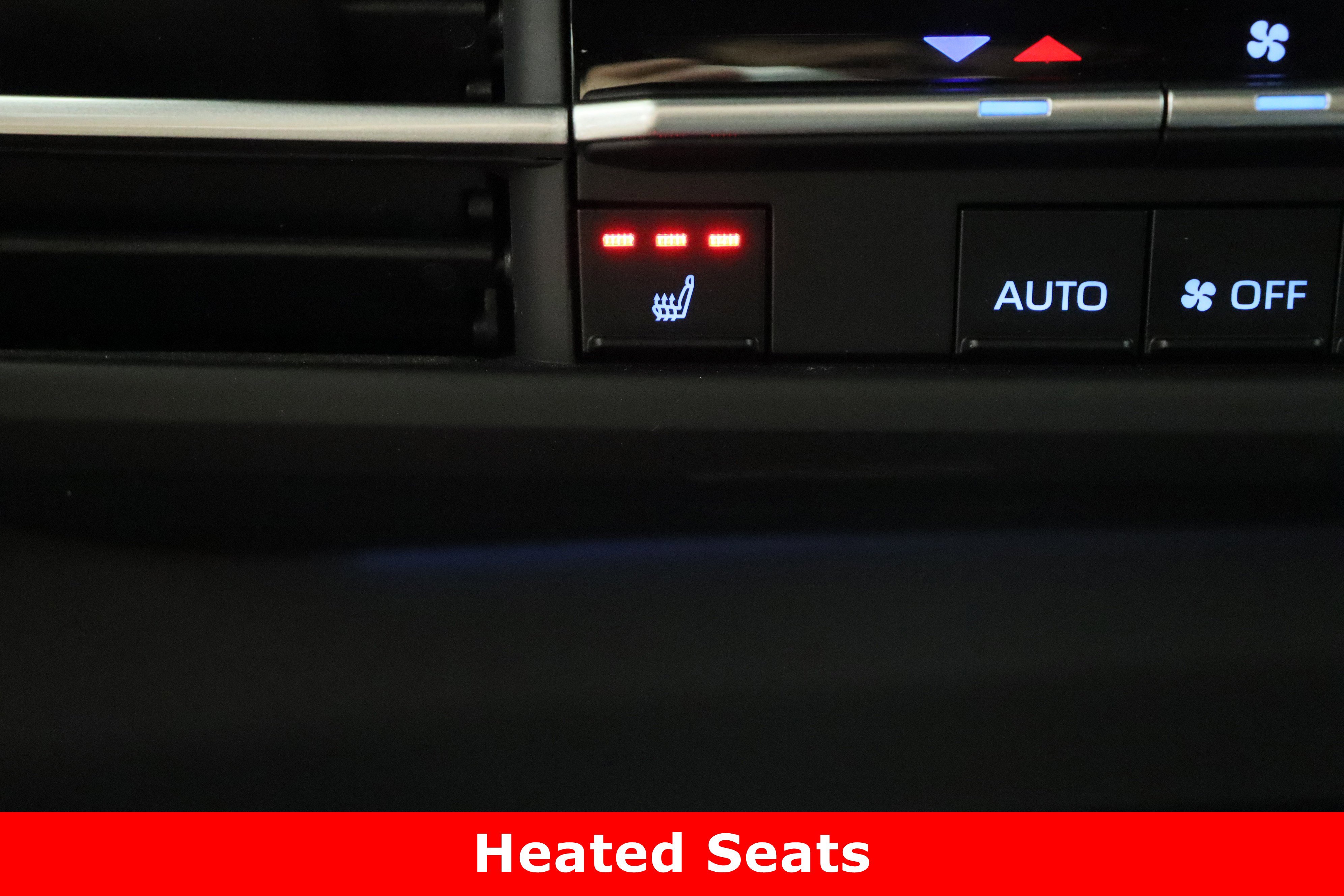 Used 2023 Toyota Sienna XSE image 23