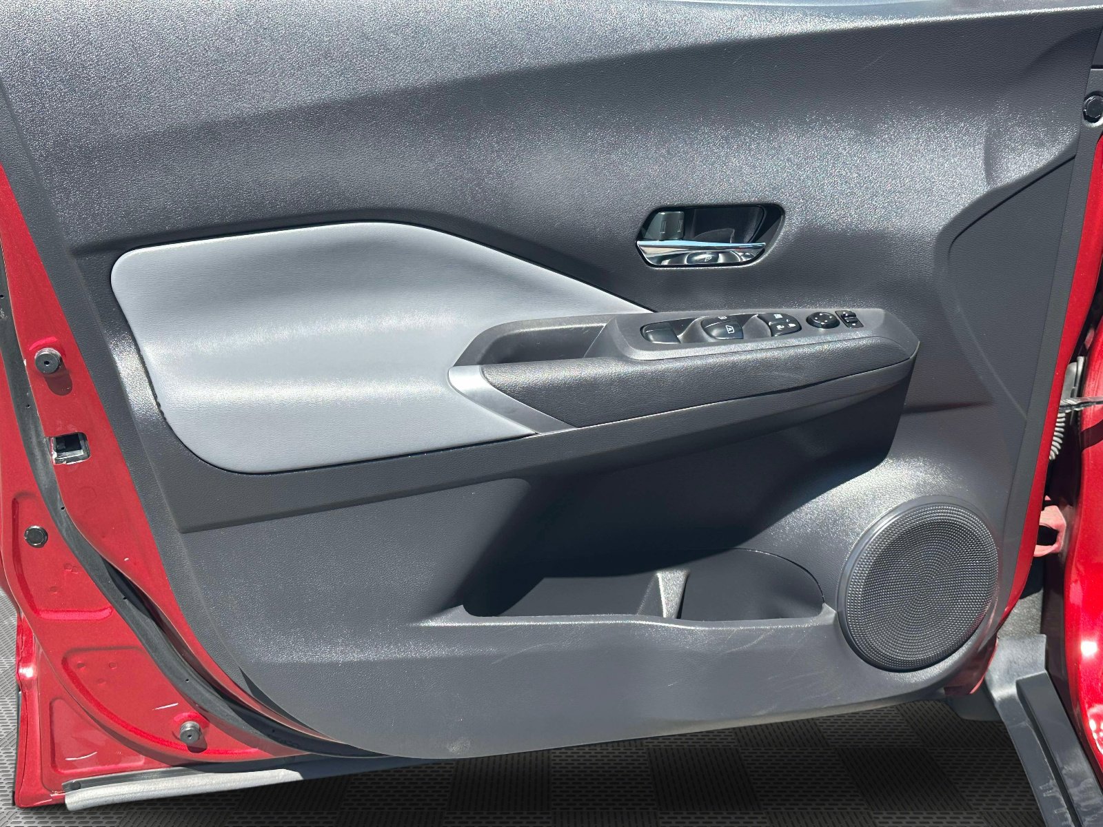 Used 2023 Nissan Kicks SR w/ SR Premium Package image 18