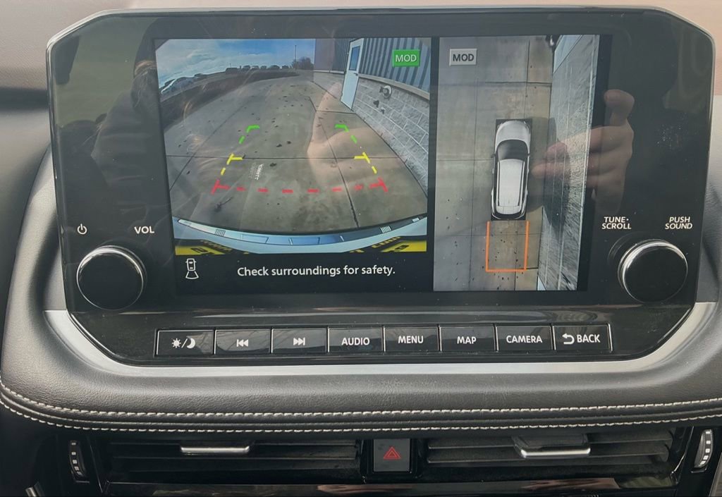 Used 2023 Nissan Rogue Platinum image 24