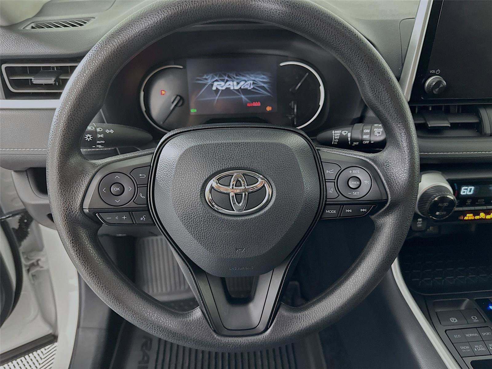 Certified 2025 Toyota RAV4 XLE AWD/4WD image 17